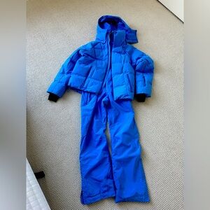 Half Days Ski Outfit- Coat, Bib ski pants, 2 base layer shirts. Monochromatic!